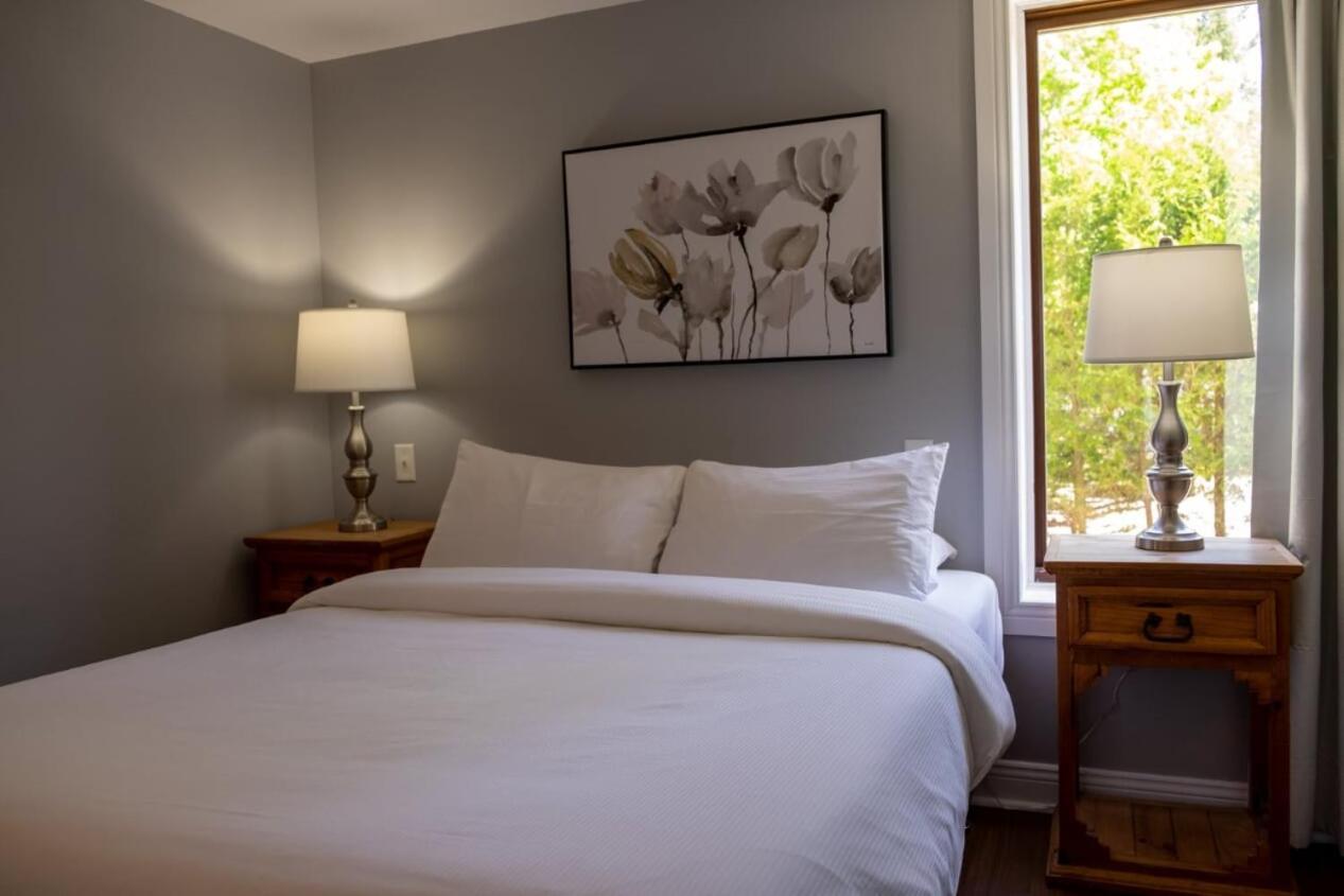 Auberge Nuits De St-Georges Bromont Luaran gambar