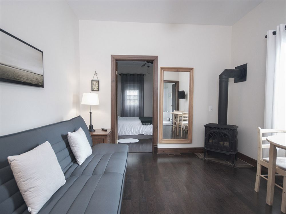 Auberge Nuits De St-Georges Bromont Luaran gambar